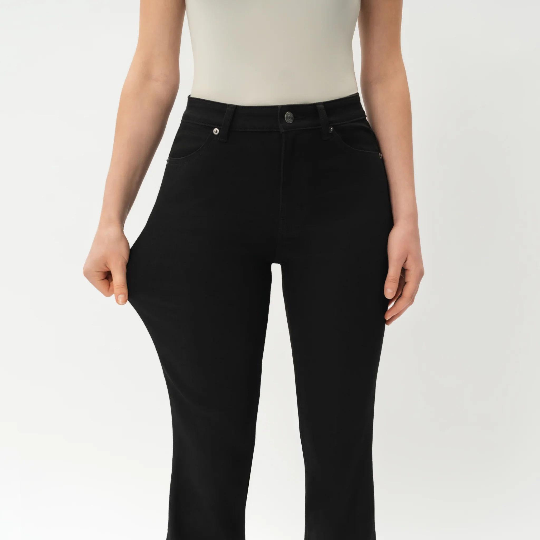 Bootcut ComfortDenimâ„¢ Jeans - Image 3