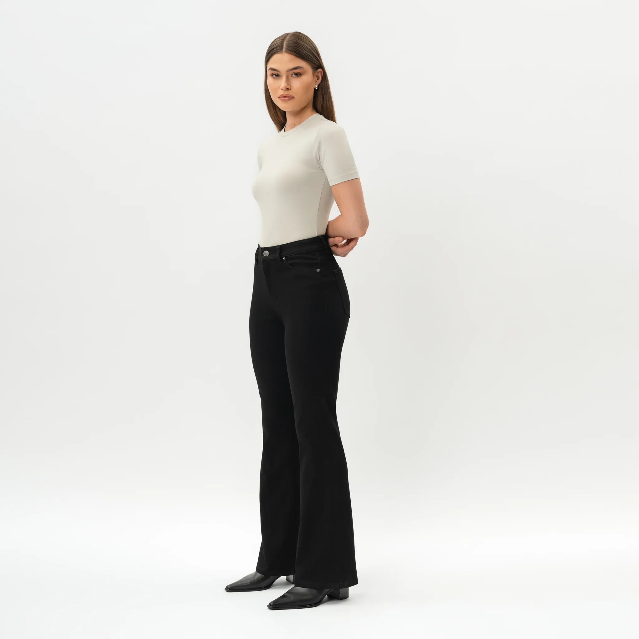 Bootcut ComfortDenimâ„¢ Jeans - Image 5