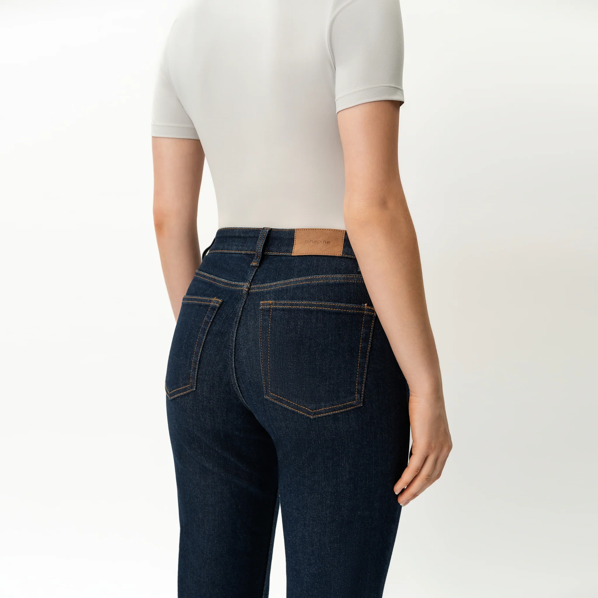 Bootcut ComfortDenimâ„¢ Jeans - Image 5