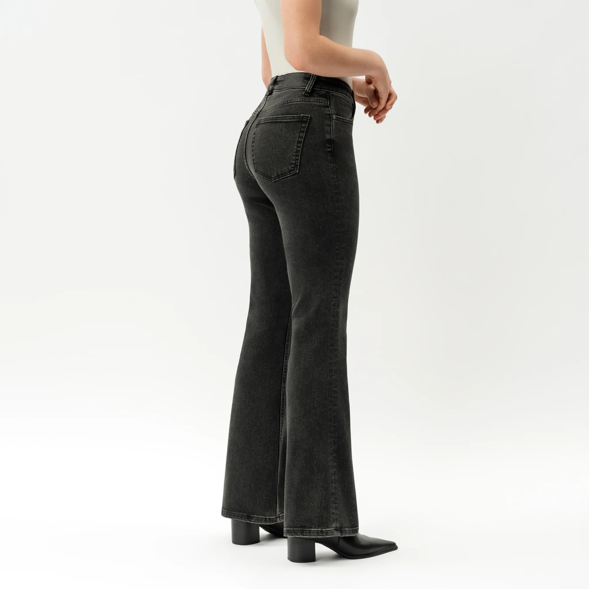 Bootcut ComfortDenimâ„¢ Jeans - Image 4