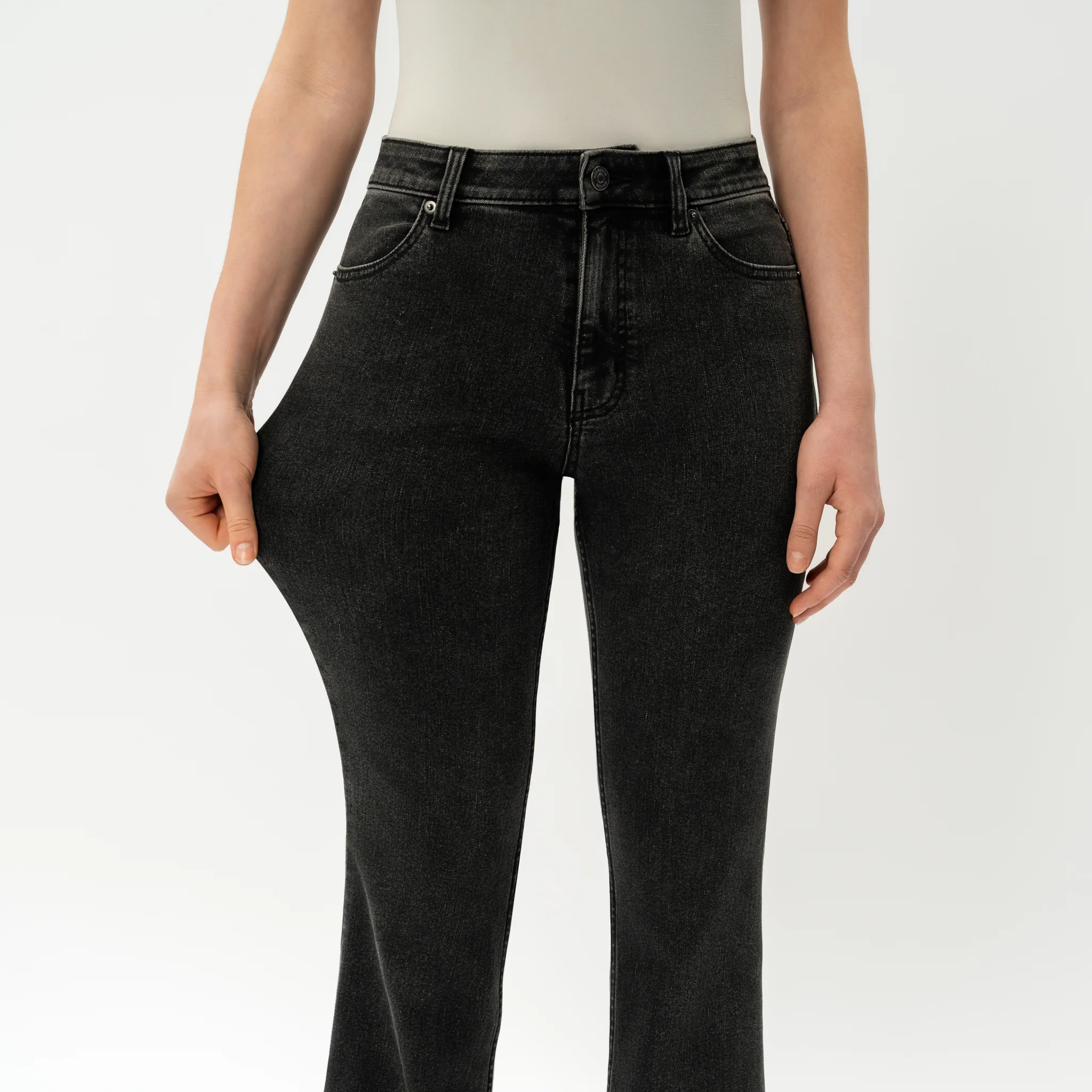 Bootcut ComfortDenimâ„¢ Jeans - Image 6