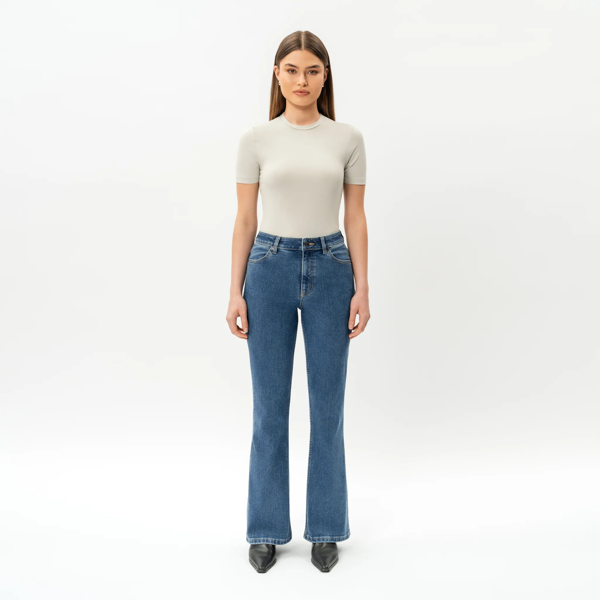 Bootcut ComfortDenimâ„¢ Jeans - Image 6
