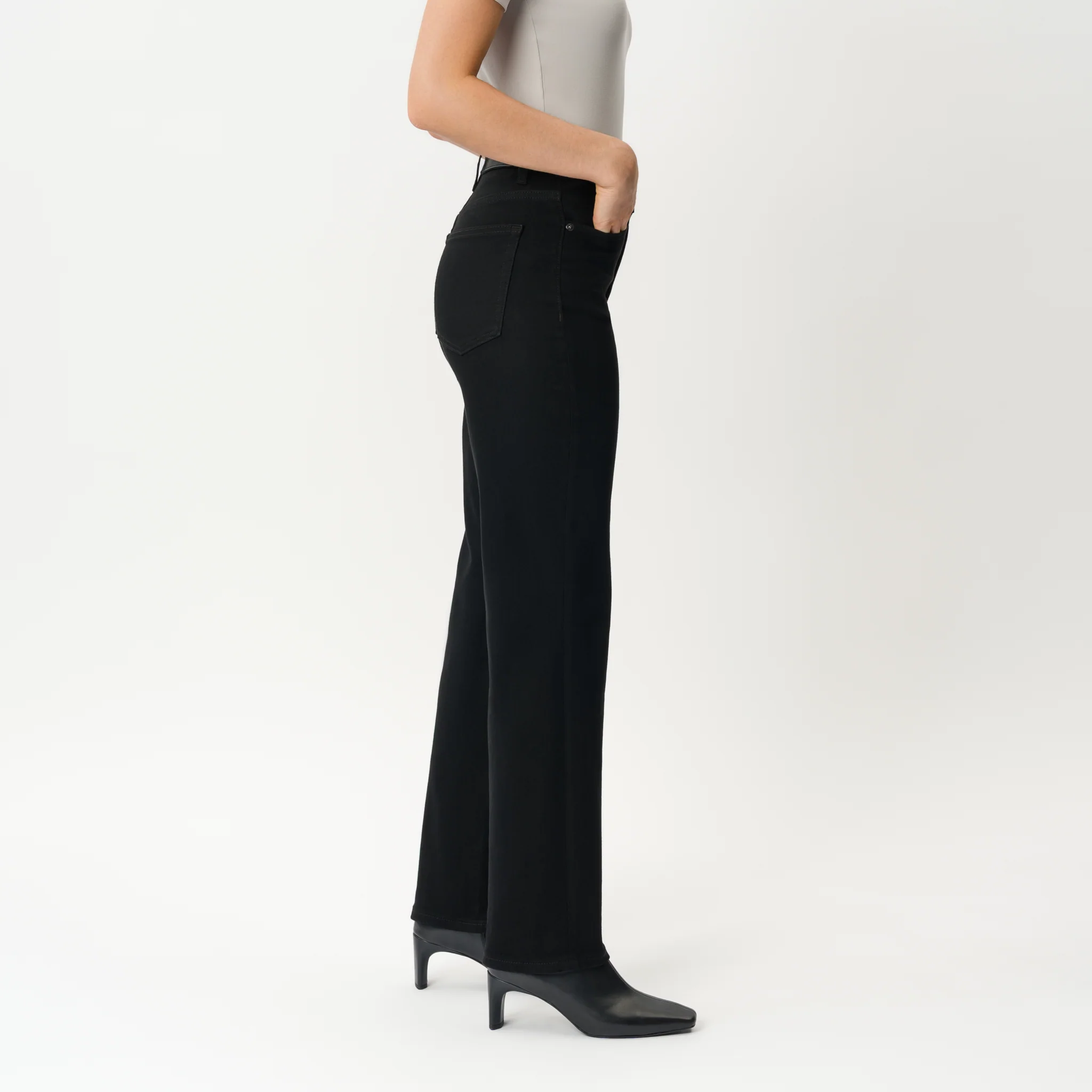 Classic Straight ComfortDenimâ„¢ Jeans - Image 6