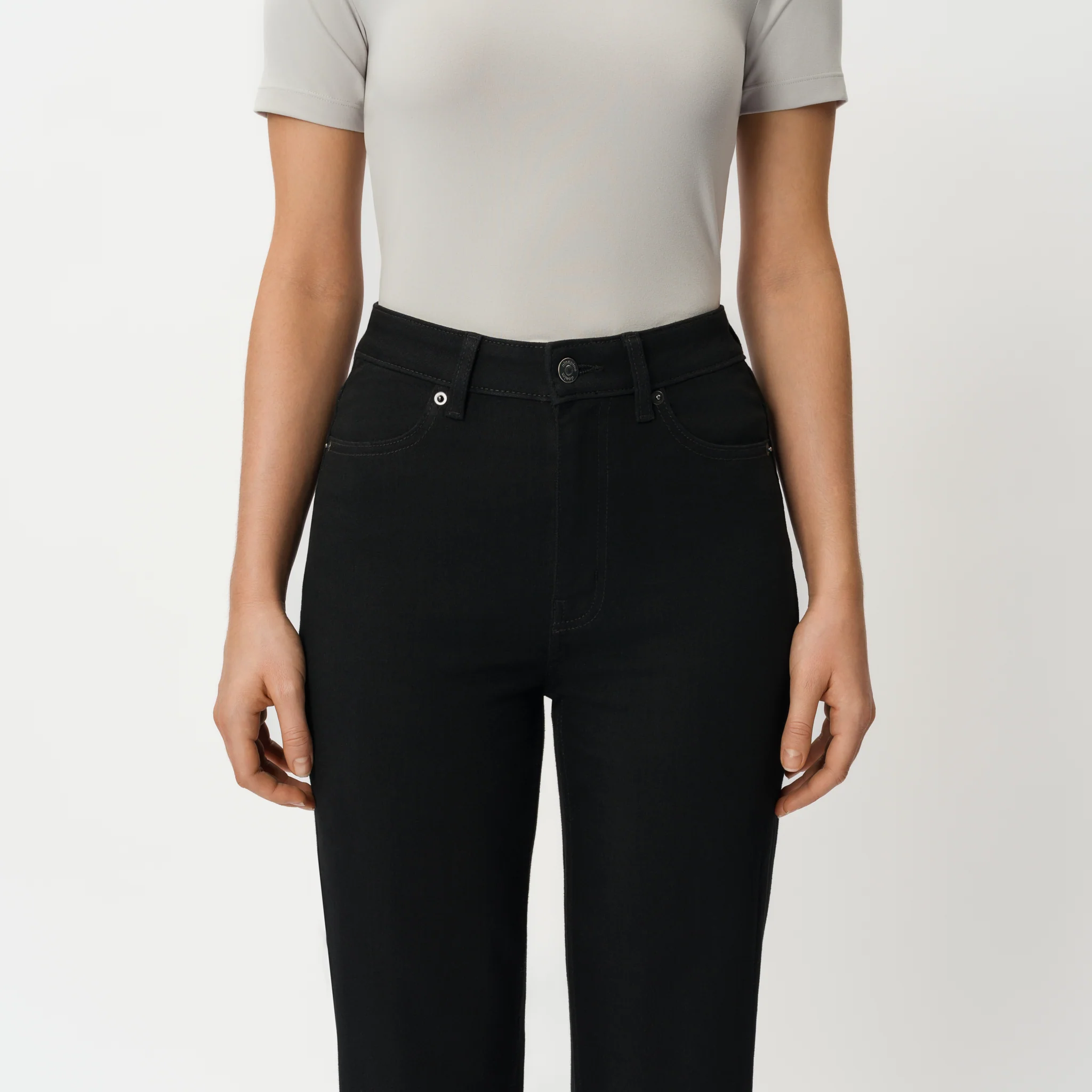 Classic Straight ComfortDenimâ„¢ Jeans - Image 9