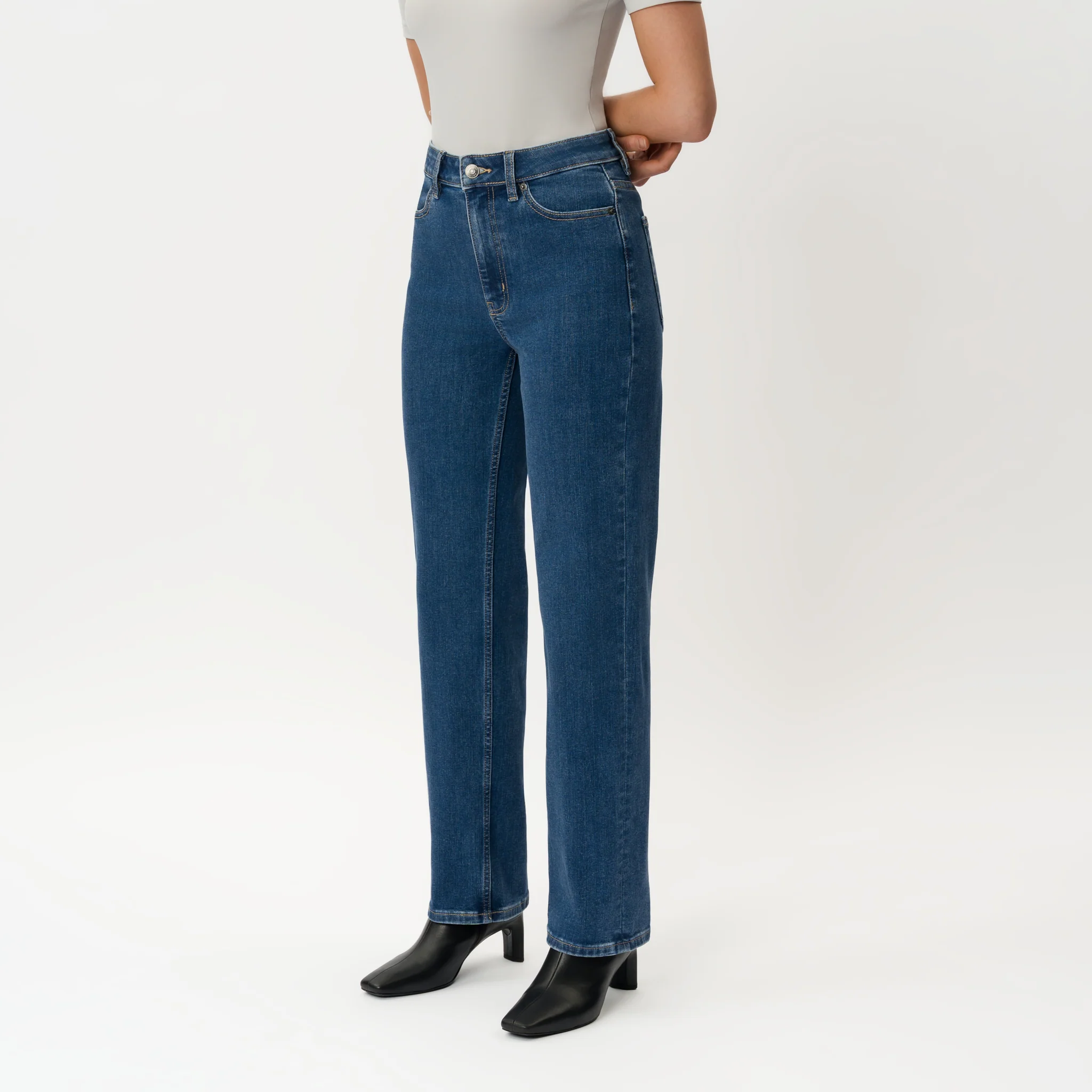 Classic Straight ComfortDenimâ„¢ Jeans - Image 6