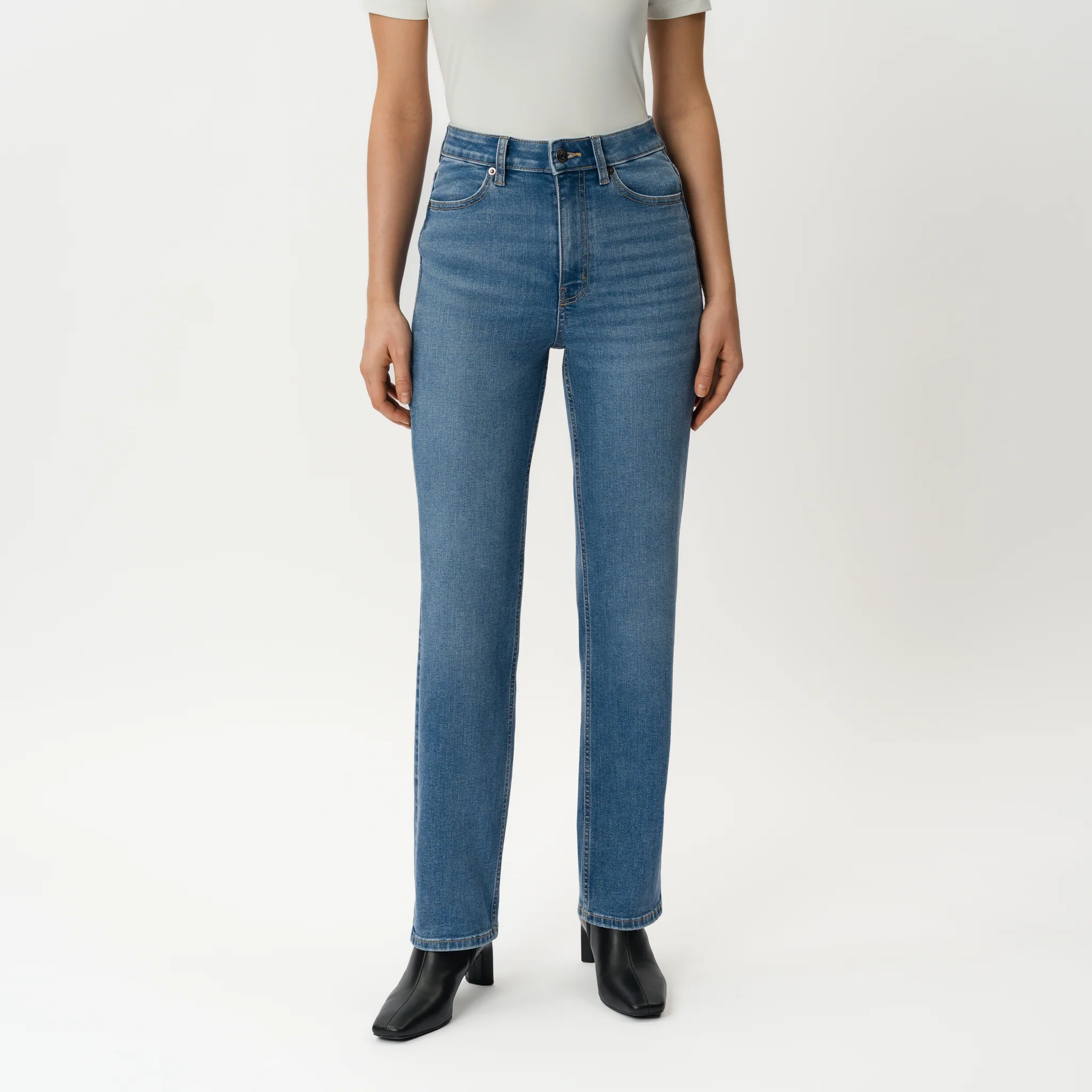 Classic Straight ComfortDenimâ„¢ Jeans