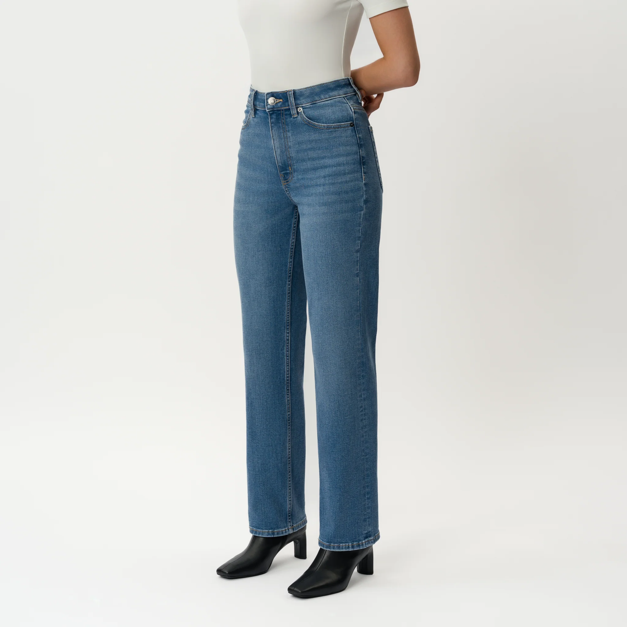 Classic Straight ComfortDenimâ„¢ Jeans - Image 6