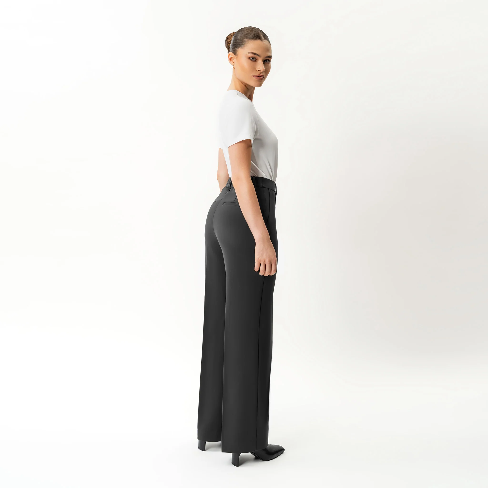 Crepe Relaxed Trouser - Image 3