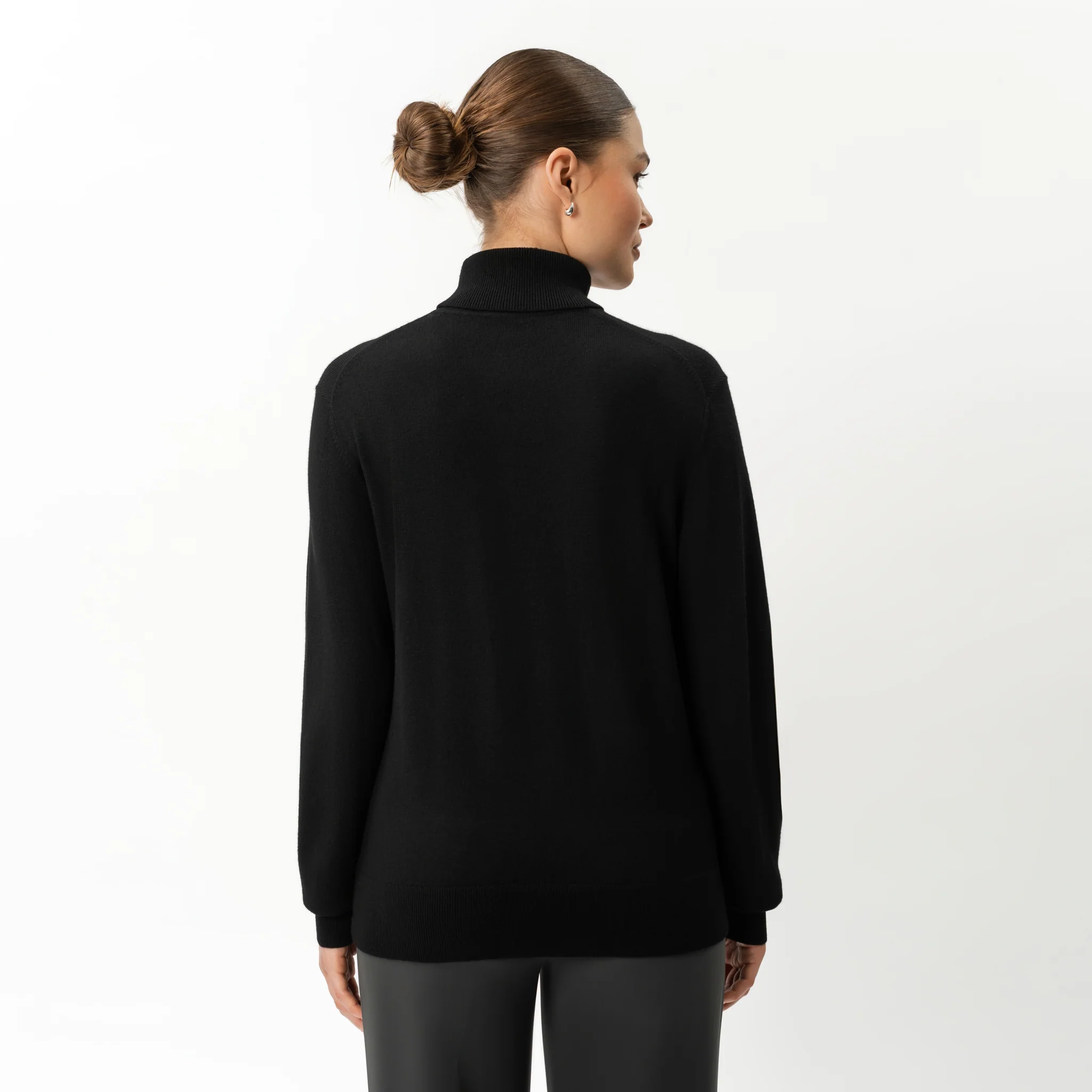 Merino Wool Relaxed Turtleneck - Image 4