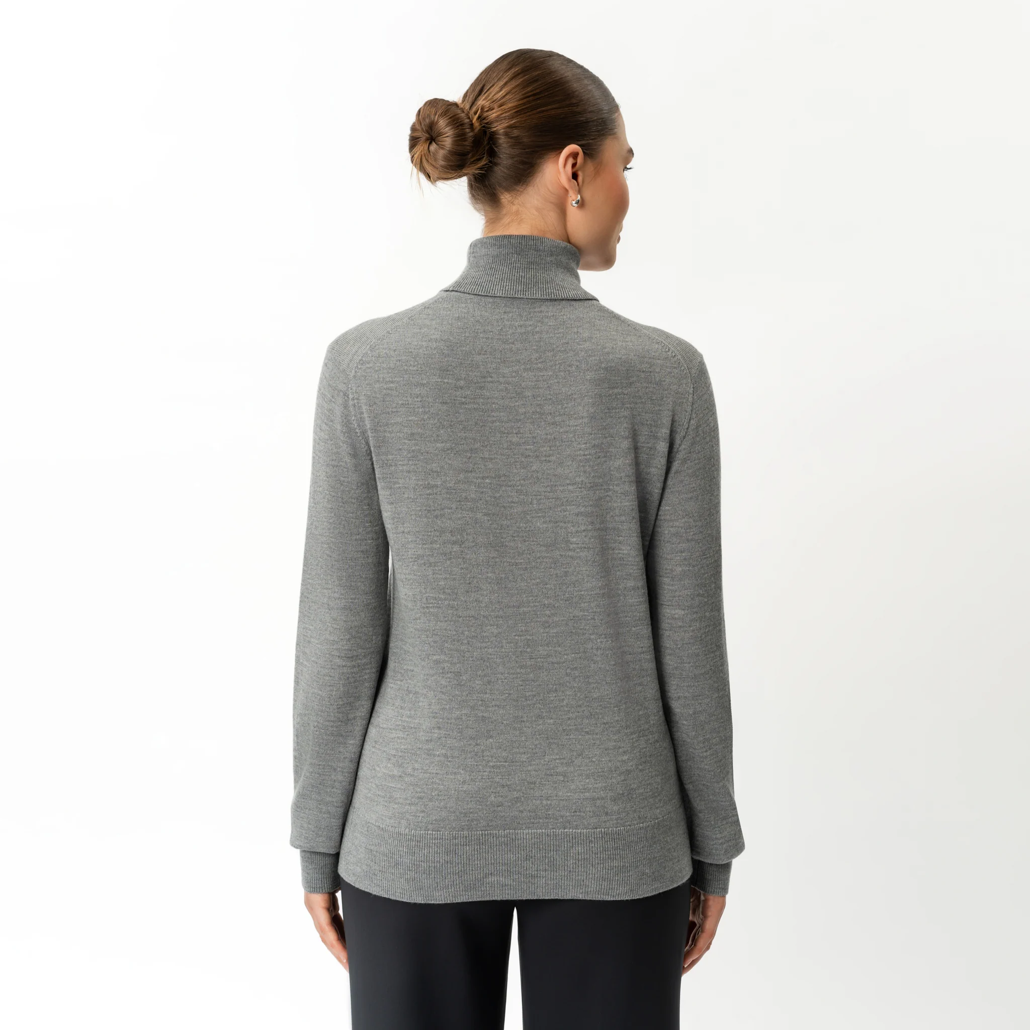 Merino Wool Relaxed Turtleneck - Image 4