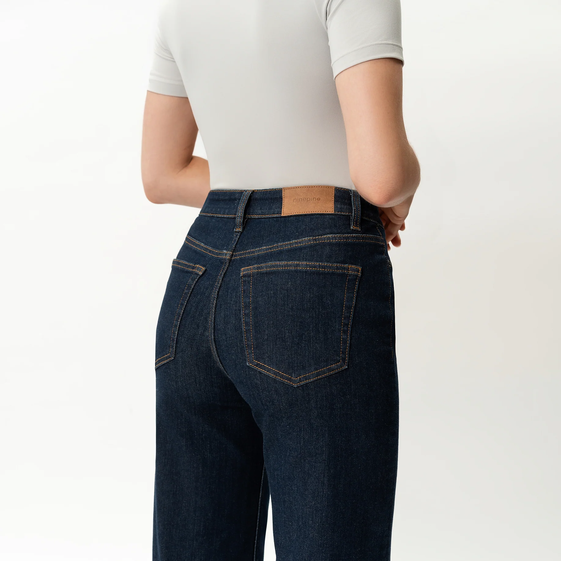 Relaxed ComfortDenim™ Jeans - Image 8
