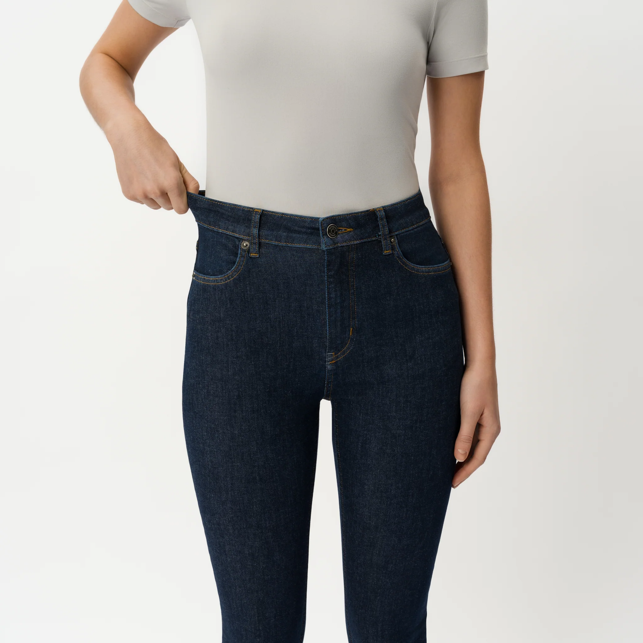 Skinny ComfortDenimâ„¢ Jeans - Image 9