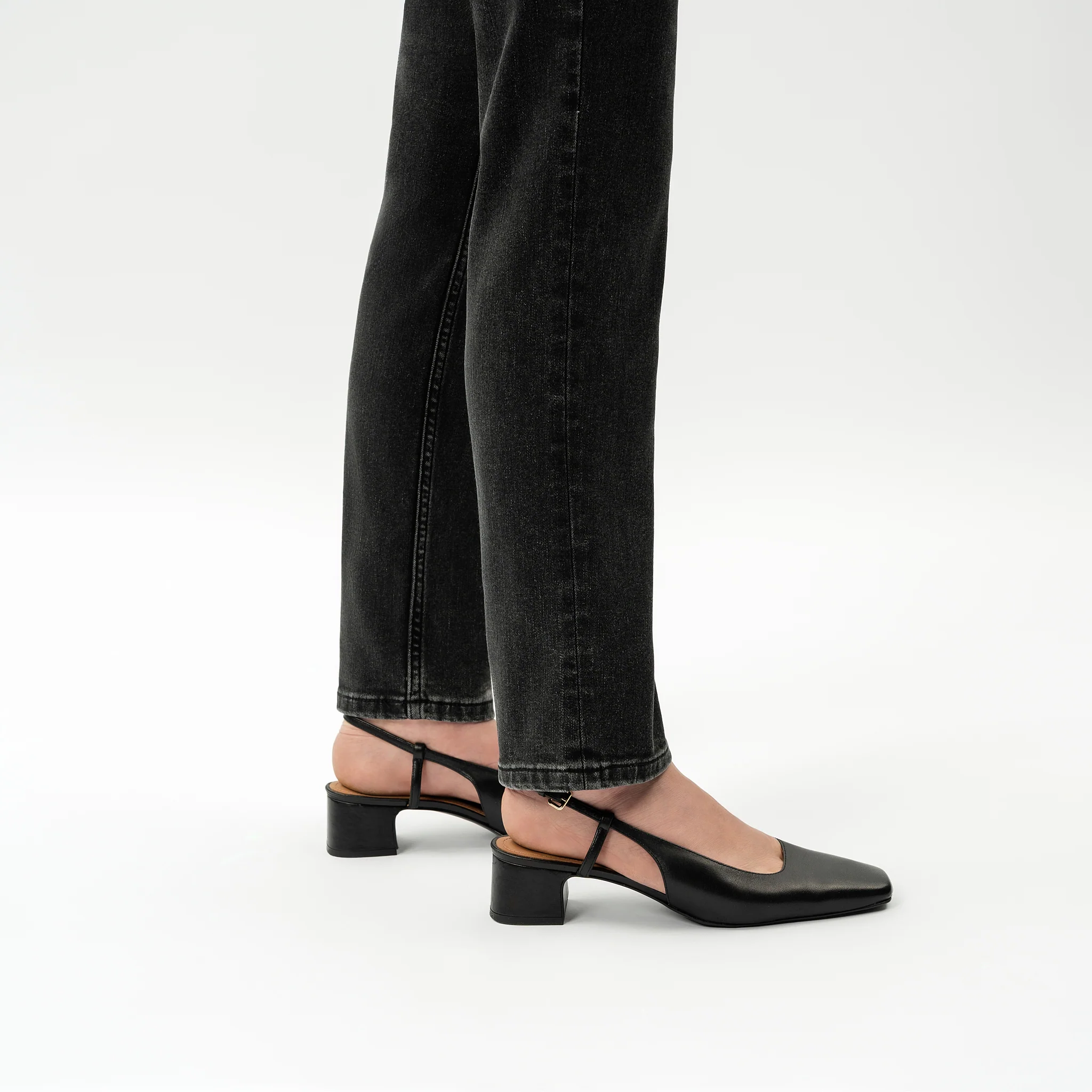 Slim ComfortDenimâ„¢ Jeans - Image 3