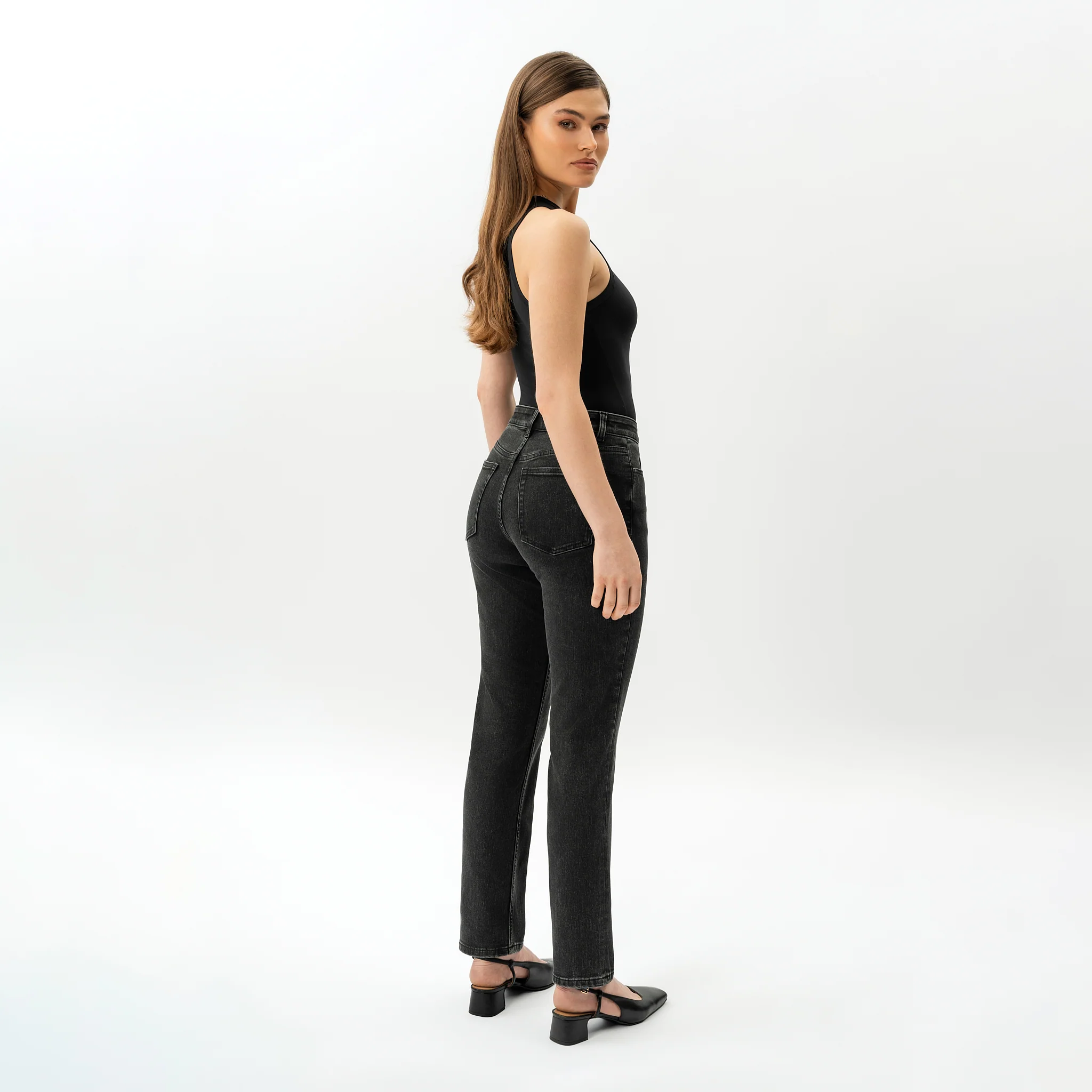 Slim ComfortDenimâ„¢ Jeans - Image 7