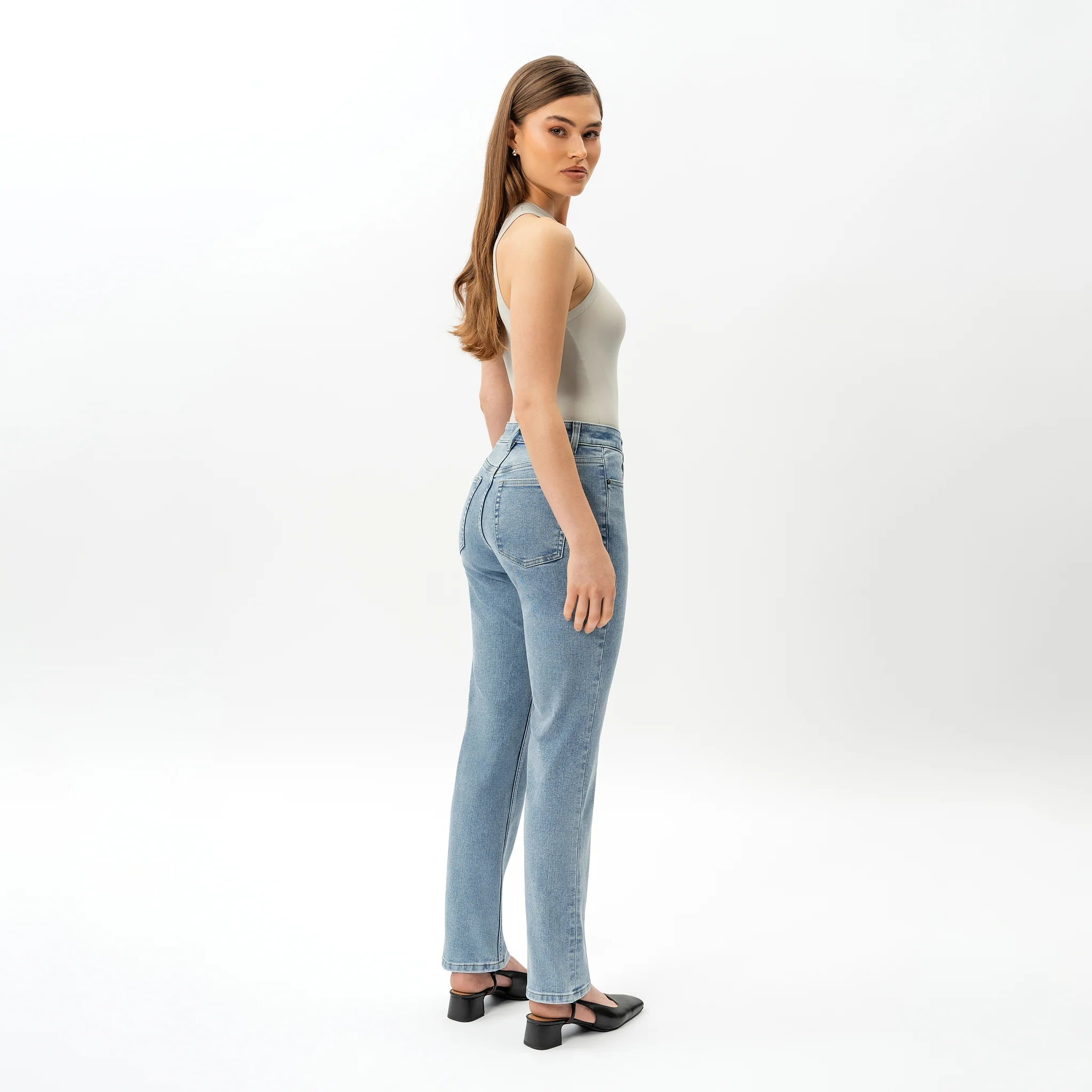 Slim ComfortDenimâ„¢ Jeans - Image 8