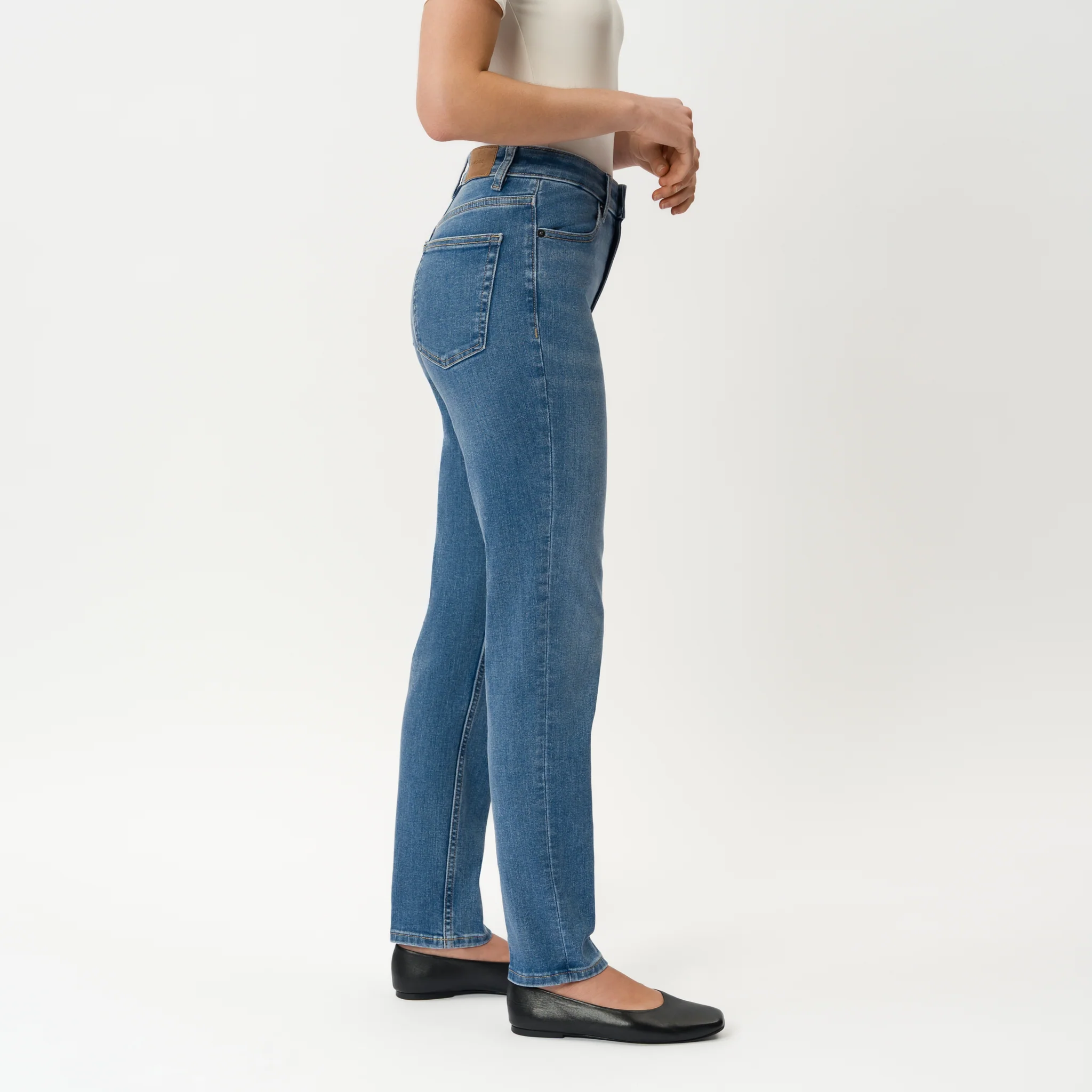 Slim ComfortDenimâ„¢ Jeans - Image 4