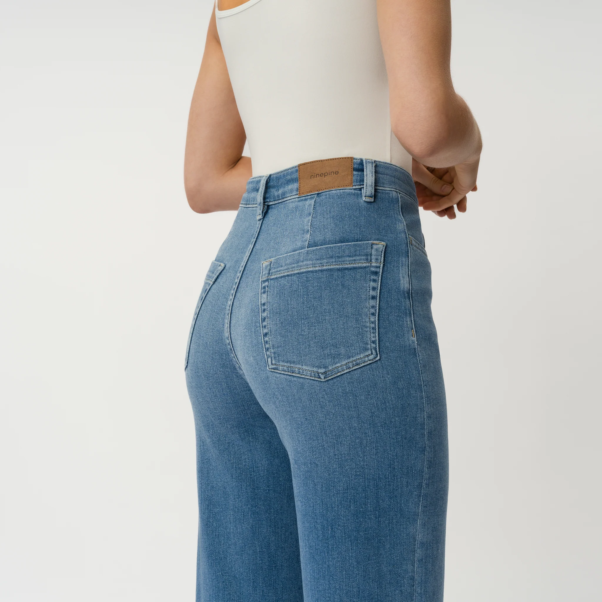 Summer ComfortDenimâ„¢ Jeans - Image 2