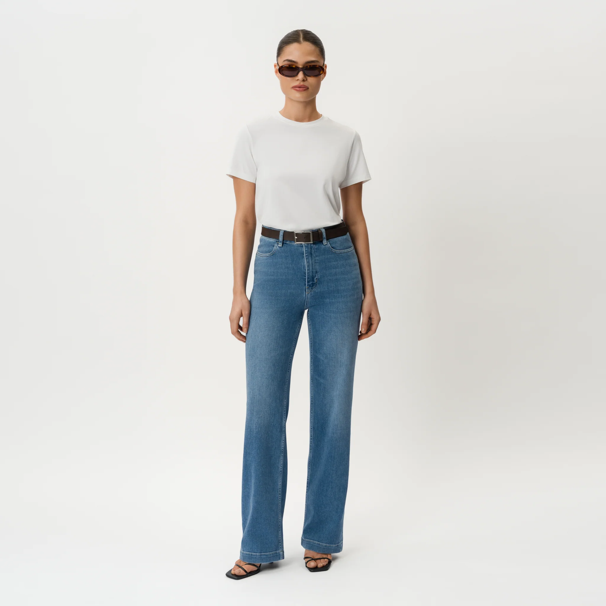 Summer ComfortDenimâ„¢ Jeans - Image 3