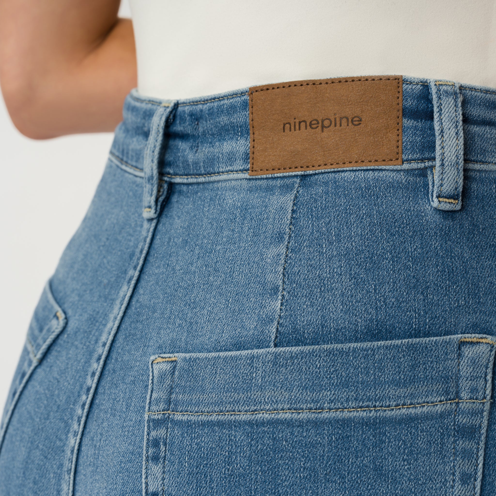Summer ComfortDenimâ„¢ Jeans - Image 6