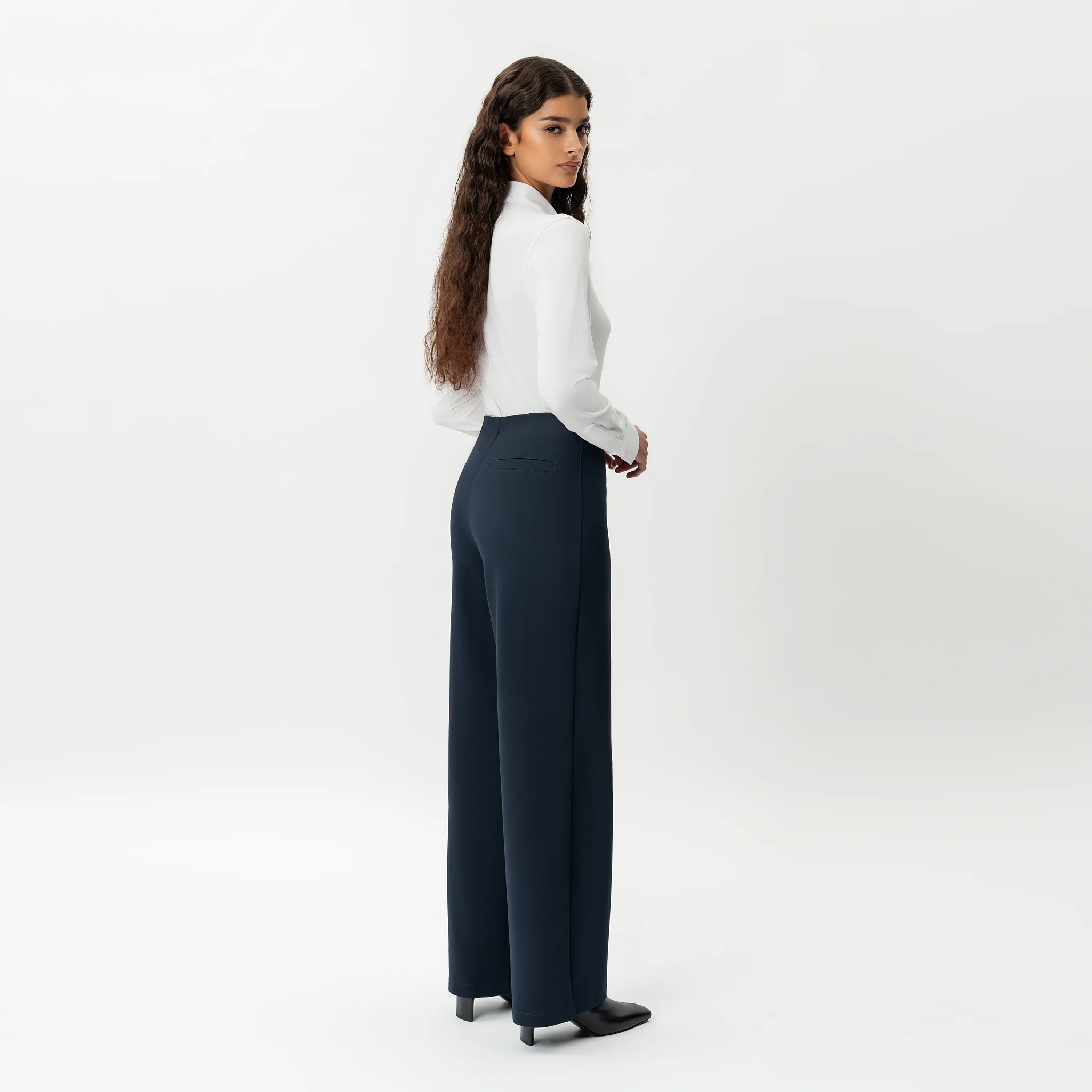 Tailored Ponte Relaxed Trouser - Image 5