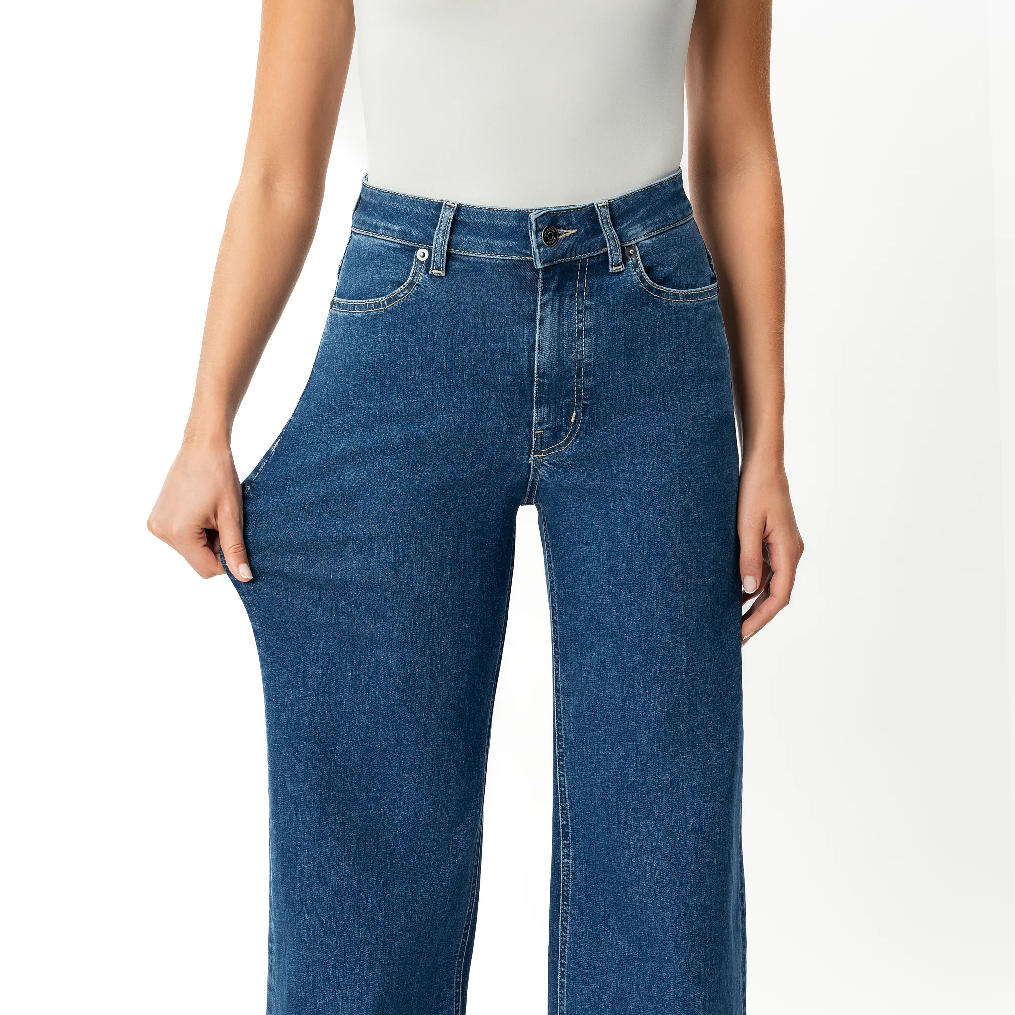 Wide ComfortDenimâ„¢ Jeans - Image 3