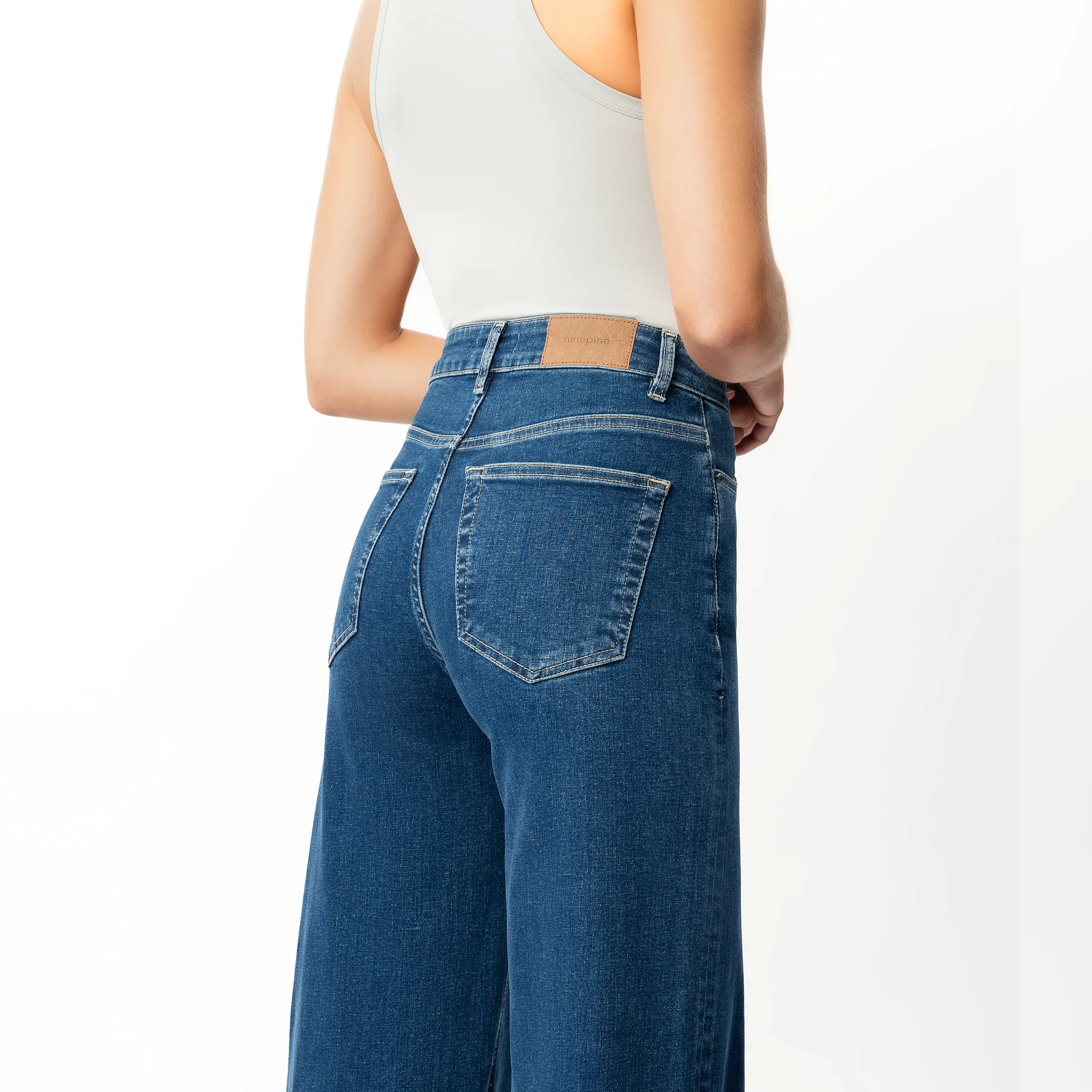 Wide ComfortDenimâ„¢ Jeans - Image 4