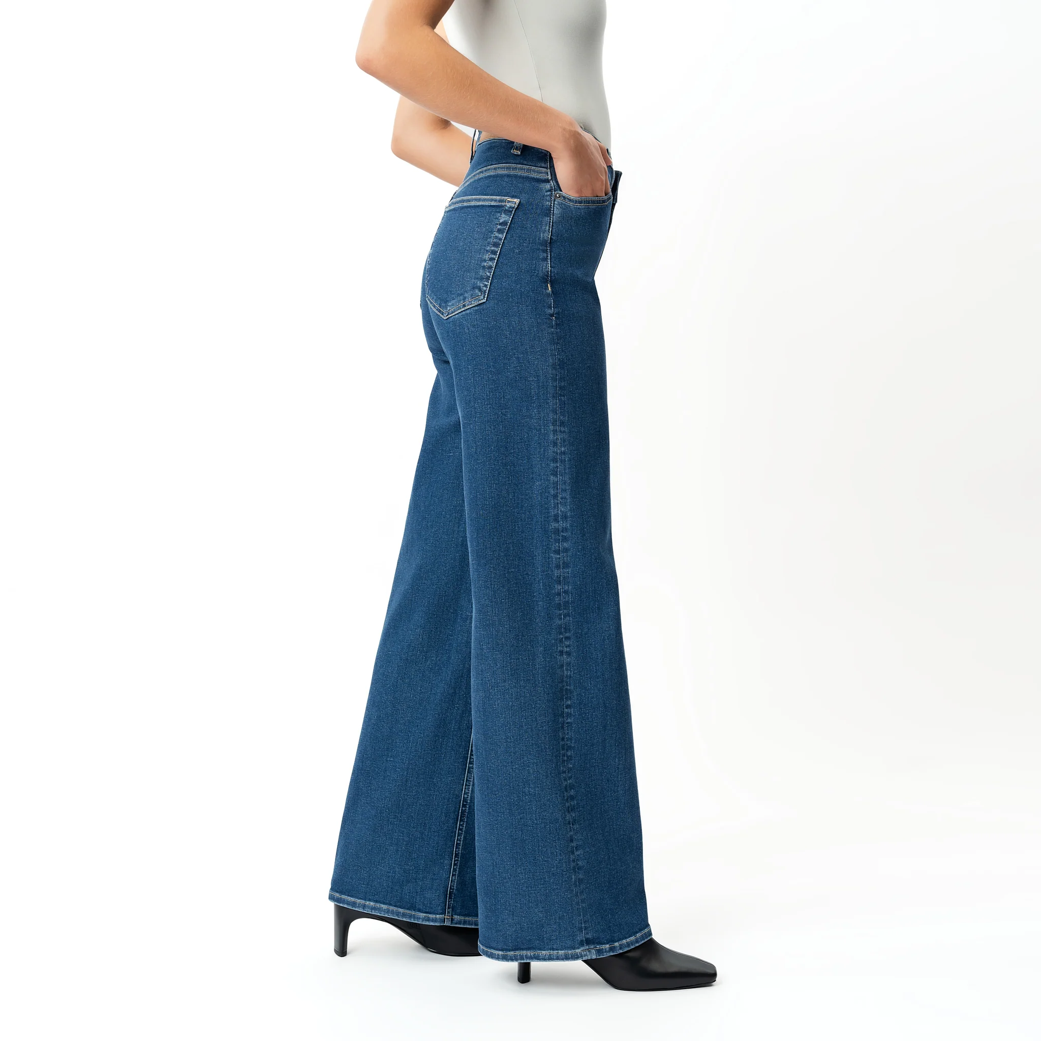 Wide ComfortDenimâ„¢ Jeans - Image 6