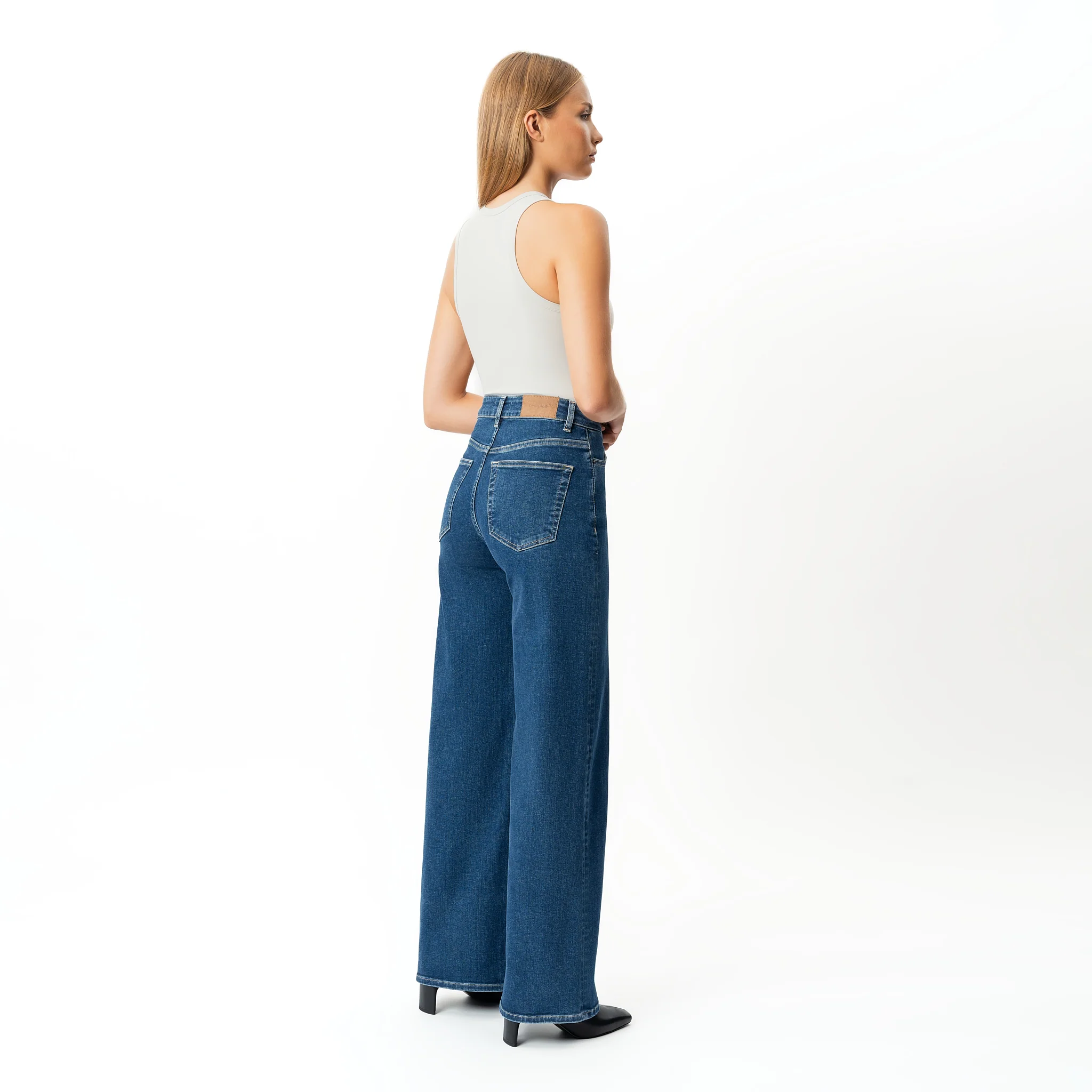Wide ComfortDenimâ„¢ Jeans - Image 8