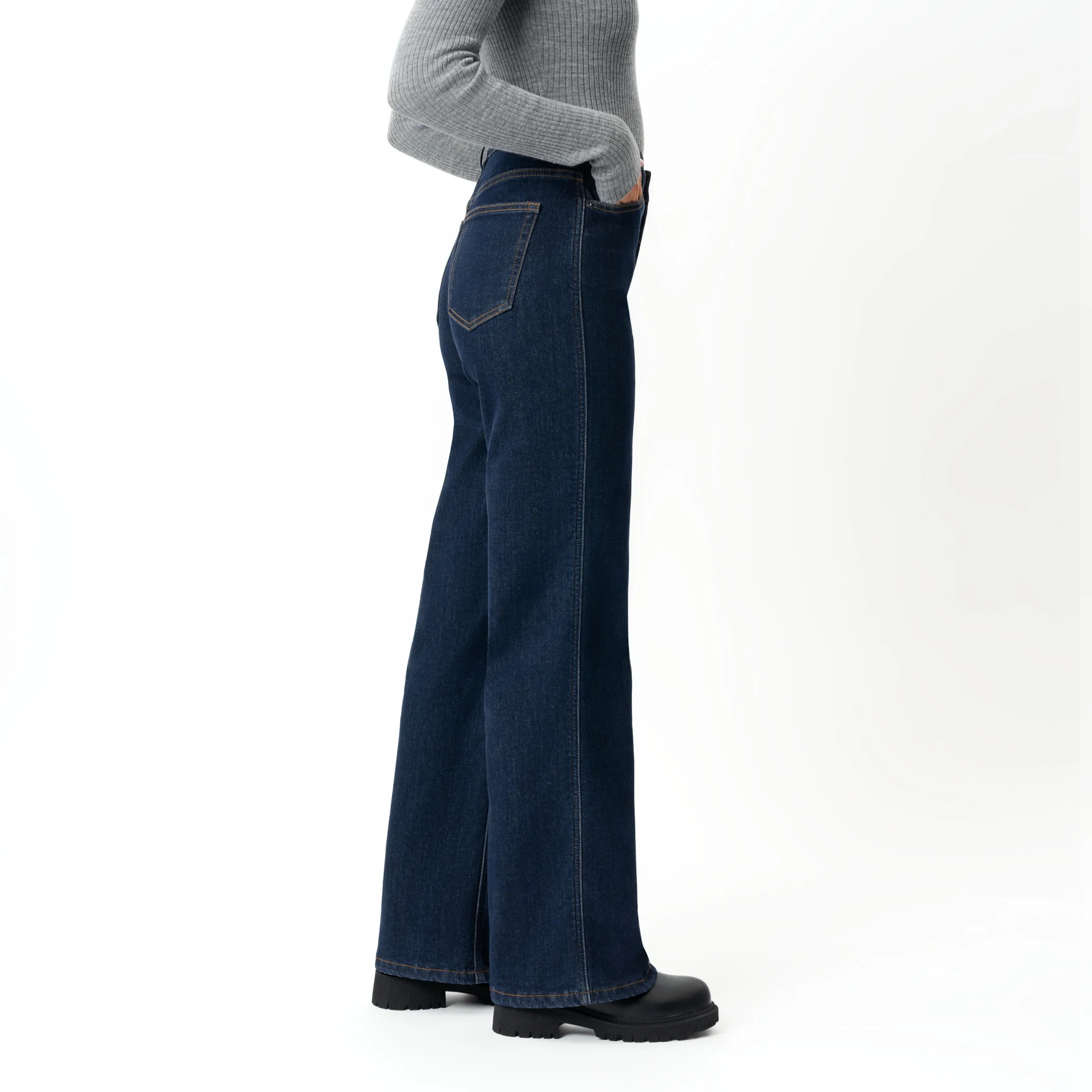 Winter FleeceDenimâ„¢ Relaxed Jeans - Image 10